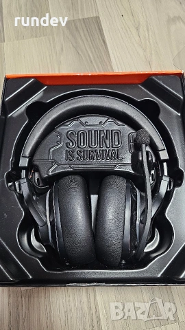 JBL QUANTUM 800 Wireless, снимка 4 - Bluetooth слушалки - 53250102