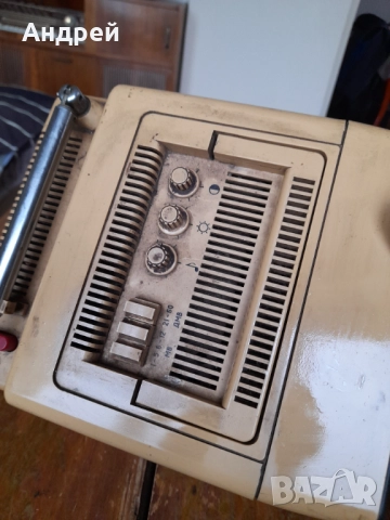 Стар телевизор Електроника 409Д, снимка 5 - Антикварни и старинни предмети - 52298130