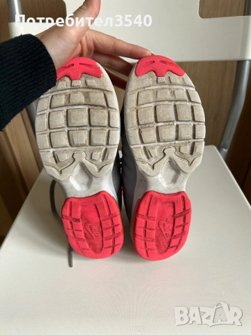 Дамски маратонки Nike, снимка 9 - Маратонки - 45058096