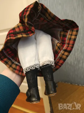 Колекционерска порцеланова кукла 70 год, снимка 7 - Колекции - 50317442