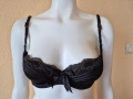 Черен Сатенен Сутиен 70C, С банел, Балконет черно със златно, снимка 1
