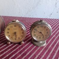 Стари Съветски будилници и джобен часовник Молния, снимка 5 - Антикварни и старинни предмети - 39477353
