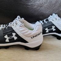 Футболни обувки бутонки Under Armour оригинални 36.5/23.5 см , снимка 2 - Футбол - 45891813