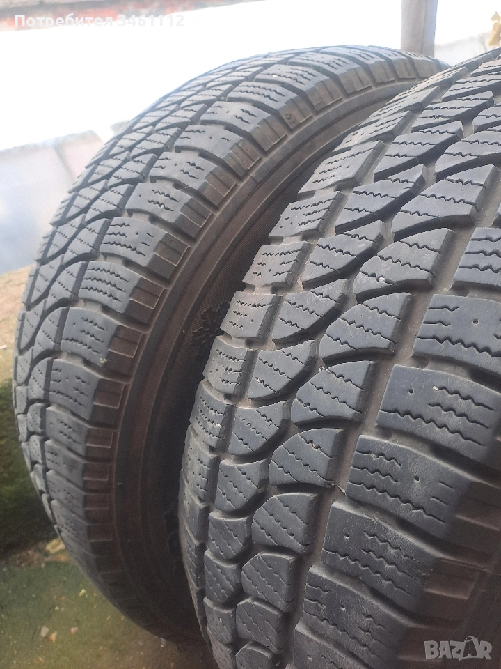 продавам 2 гуми с голям грайфер 235/65/16 C, снимка 1