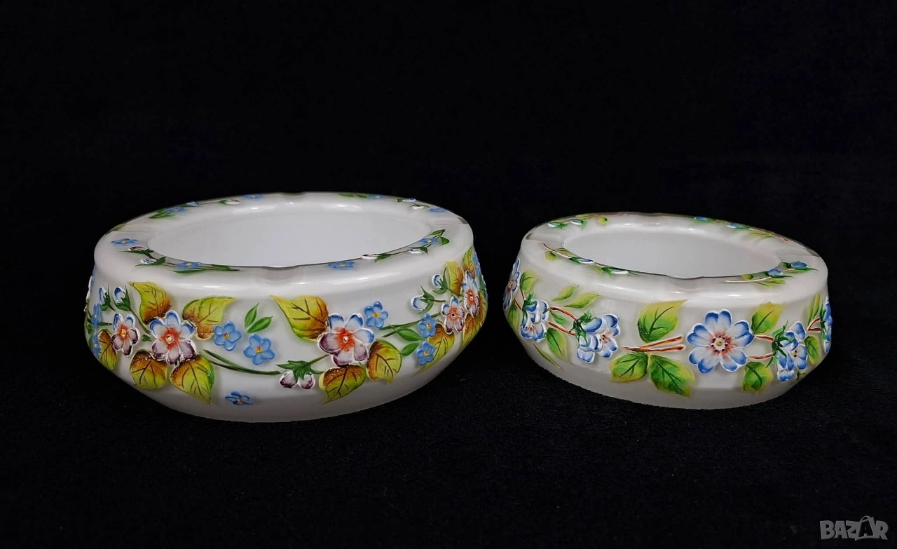 Комплект 2 бр. стъклени пепелници с ръчно рисувана декорация, снимка 1