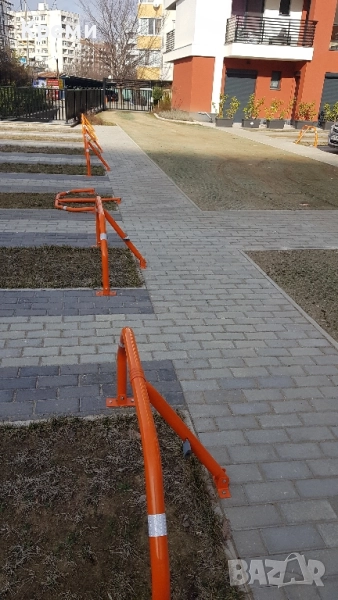 Паркомясто под наем,в заграден двор, за дългосрочно или краткосрочно ползване, снимка 1