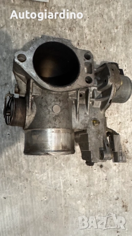 Дроселова Клапа за Toyota Land Cruiser - 26100-30030, снимка 2 - Части - 52841054