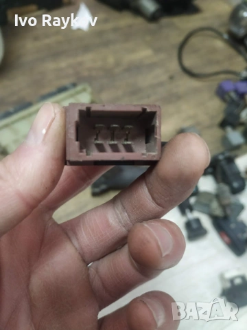 Преден ляв бутон прозорец за Renault Espace III , 7700875678, снимка 3 - Части - 53141624