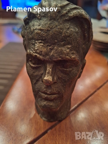 Бронзова статуя на На Вапцаров , снимка 3 - Колекции - 53936086