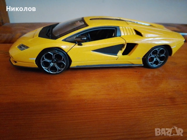 Lamborghini метално  "Bburago" "5€" ново!+Доставка!, снимка 5 - Коли, камиони, мотори, писти - 53486839