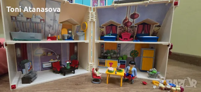 Playmobil Dollhouse - Мобилна къща за кукли + Училищен автобус Playmobil, снимка 3 - Конструктори - 47242120