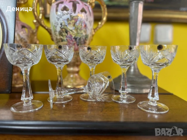Сливенски кристални чаши “Зорница” 6 броя-90 мл пълни Наличен етикет Цена-120 лв