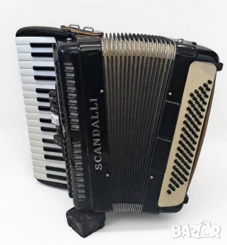 Акордеон Scandalli 80 баса Топ , снимка 3 - Акордеони - 53712226