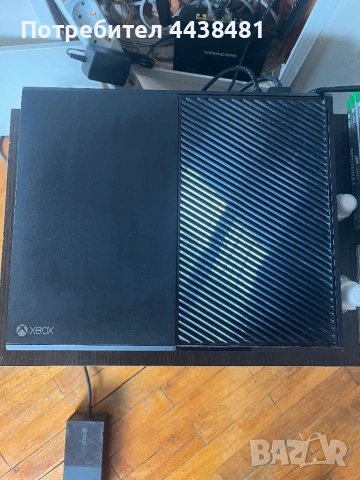 Xbox one с 2 джойстика, снимка 2 - Xbox конзоли - 53400744