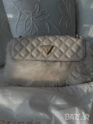 Оригинална чанта Guess, снимка 6 - Чанти - 52171566