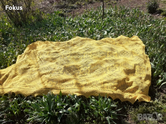 Стара голяма жълта покривка плетена на една кука, снимка 3 - Антикварни и старинни предмети - 53280144
