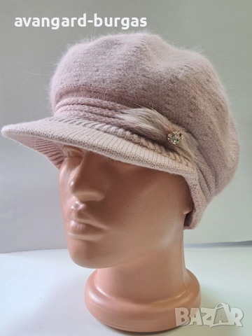318 Дамска бутикова шапка каскет - ангора