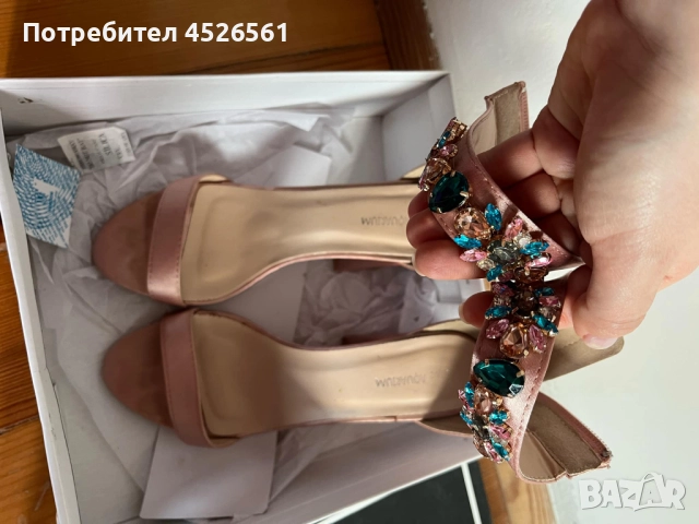 Елегантни розови сатенени сандали с бижу – истински акцент за специални поводи, снимка 7 - Сандали - 52942985
