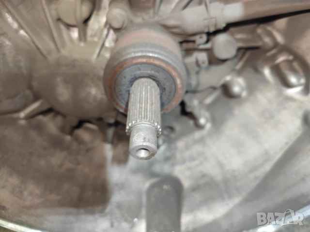 Ръчна скоростна кутия Nisan Qashqai j11- 1.2бензин-115кс-2014г, снимка 5 - Части - 53466391