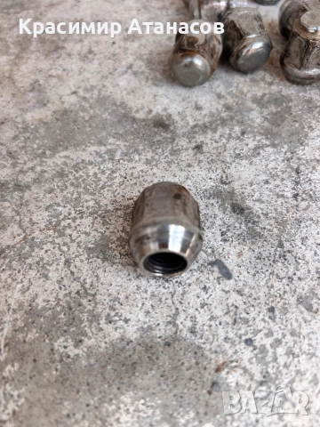 ГАЙКА НА КОЛЕЛОТО за Шевролет каптива 2008г, снимка 2 - Аксесоари и консумативи - 51466509