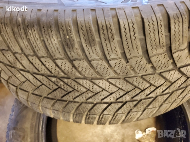 Продавам 2 бр. Зимни гуми 255x50 R19in Bridgestone Blizzak LM005, снимка 3 - Гуми и джанти - 52233706