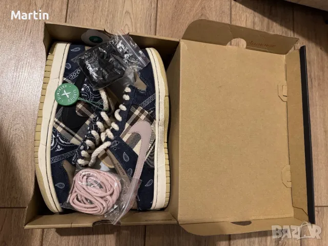 Nike SB x Travis Scott, снимка 1 - Спортни обувки - 48807831