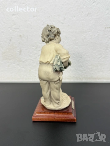 Порцеланова фигура  Capodimonte. №8033, снимка 9 - Антикварни и старинни предмети - 54012465