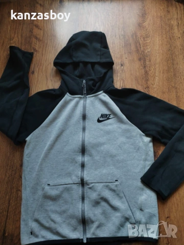 Nike Hoodie Tech Fleece Essentials FZ - страхотно юношеско горнище 147-158см., снимка 4 - Детски анцузи и суичери - 53155676