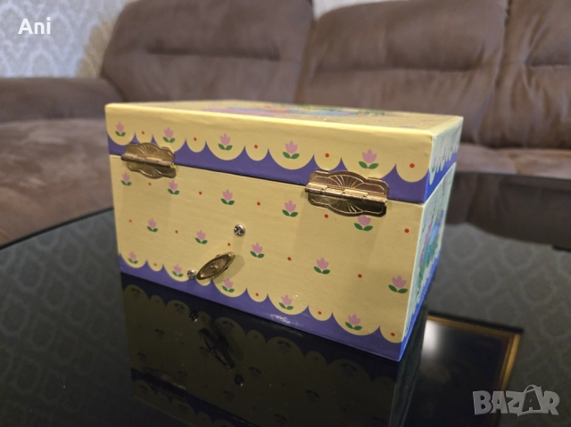 Музикална бижутерна кутия /2/, снимка 4 - Други - 51514300