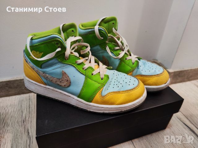 детски маратонки Air Jordan 1 Mid 38.5, снимка 1 - Детски маратонки - 46590775