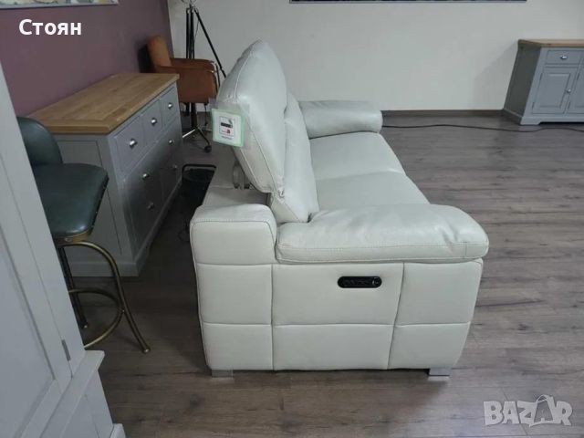 Светло кремав кожен диван тройка с електрически релаксиращ механизъм, снимка 11 - Дивани и мека мебел - 46474937