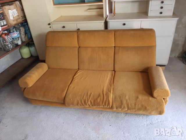 Масивен диван от 80 те години., снимка 6 - Дивани и мека мебел - 46392464