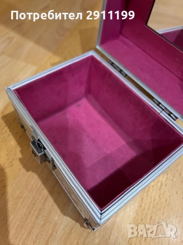 Малък алуминиев куфар, снимка 5 - Куфари с инструменти - 54247221