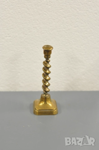Стар месингов свещник №2, снимка 2 - Антикварни и старинни предмети - 52857303