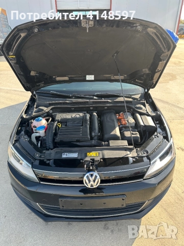VW Jetta , снимка 13 - Автомобили и джипове - 52145748
