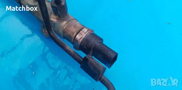 Горивна рейка дюзи  Мерцедес W211 280 дизел, снимка 3 - Части - 49939312