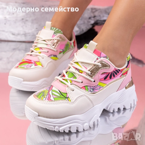 Страхотни цветни дамски маратонки с връзки 