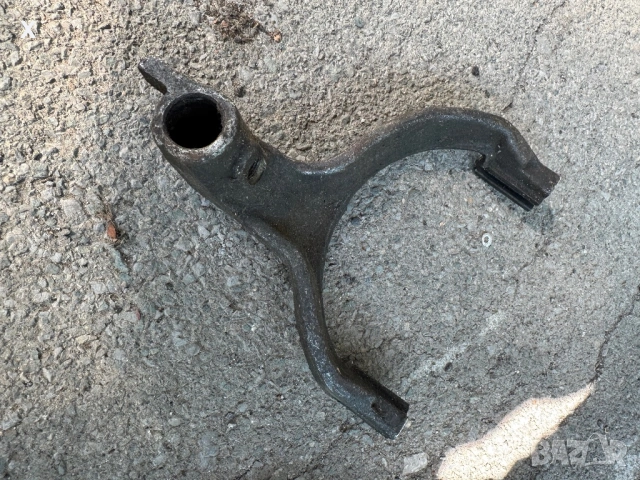 ЗИЛ 130 ЗИЛ 131 ВИЛКА КПП 4-5 РА СКОРОСТ СТАР МОДЕЛ, НОВ СССР, снимка 2 - Части - 53978194