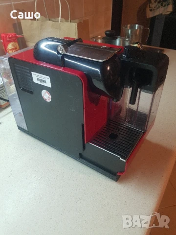 Кафе машина Nespresso delonghi, снимка 3 - Кафемашини - 51111722