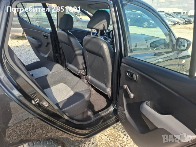 Хюндай i10, снимка 15 - Автомобили и джипове - 53763620