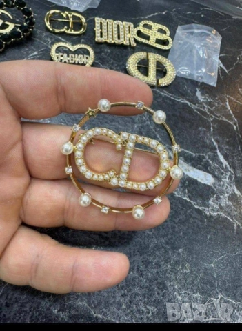 брошки christian dior ysl saint laurent , снимка 13 - Други - 51980328