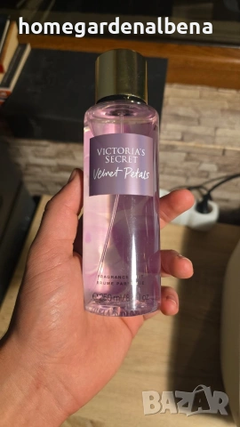 Victoria's Secret Velvet Petals – Дамски спрей за тяло 250 мл | Нежен флорален аромат