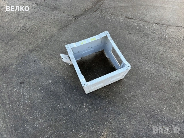 ОСНОВА НА ШОФЬОРСКАТА СЕДАЛКА ПРЕДНА ЛЯВА 