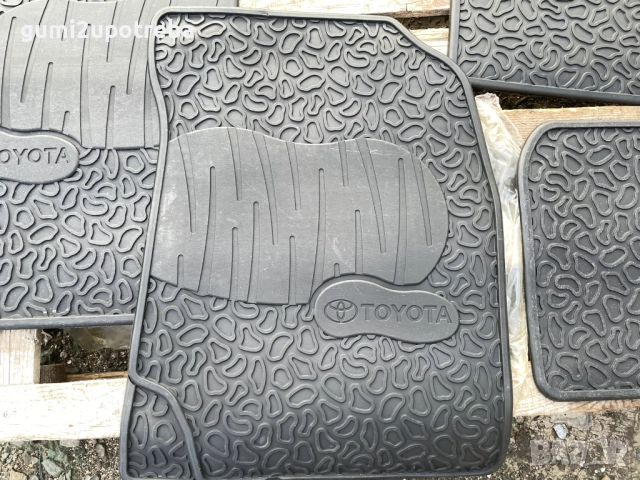 Гумени Стелки Toyota Rav-4 3D PZ414-X1350-ZA Оригинал, снимка 2 - Аксесоари и консумативи - 52383251