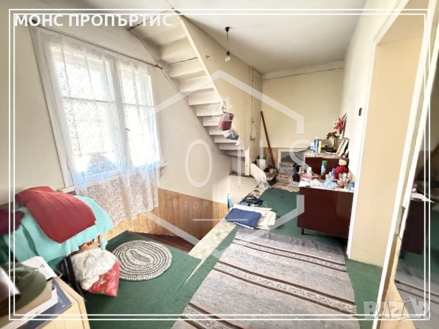 Двуетажна къща с просторен двор и гараж в с. Добромирка, обл. Габрово., снимка 7 - Къщи - 53857288