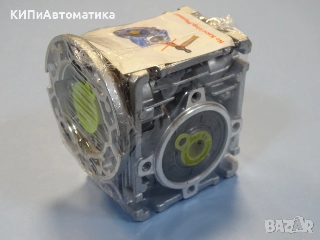 Червячен редуктор CHIARAVALLI CHM-30U worm reducer size-30 ratio-60, снимка 3 - Резервни части за машини - 53166135