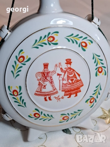 унгарска порцеланова бъклица Hollohaza , снимка 4 - Сервизи - 52371891