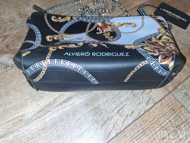 Дамска чанта Alviero Rodriguez  ROYAL WHITE, снимка 2 - Чанти - 53776030
