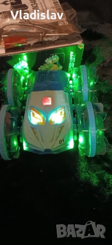 Амфибийна кола с дистанционно управление с LED светлина, 4WD водоустойчива, снимка 6 - Коли, камиони, мотори, писти - 52435284