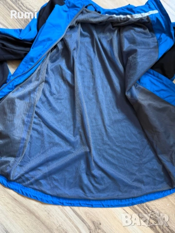 Оригинална мъжка олекотена горница Asics! M, снимка 3 - Спортни дрехи, екипи - 51253670